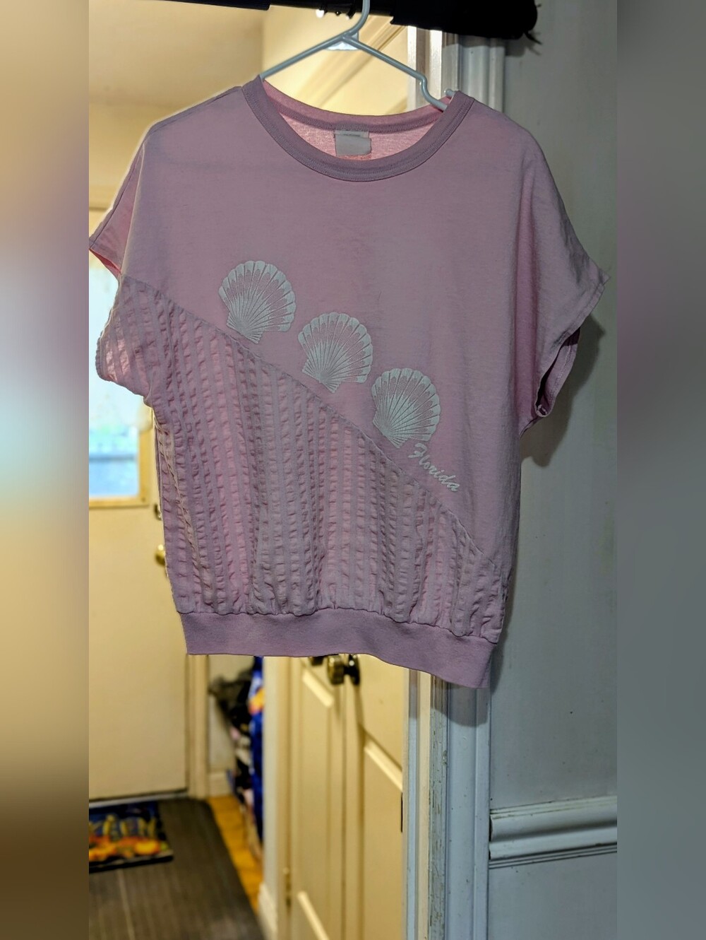 Vintage Women's Pink Short-Sleeve Florida Shell Graphic Top